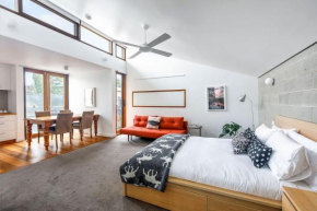 'Studio 43' Vintage Warehouse Vibes in Fitzroy North